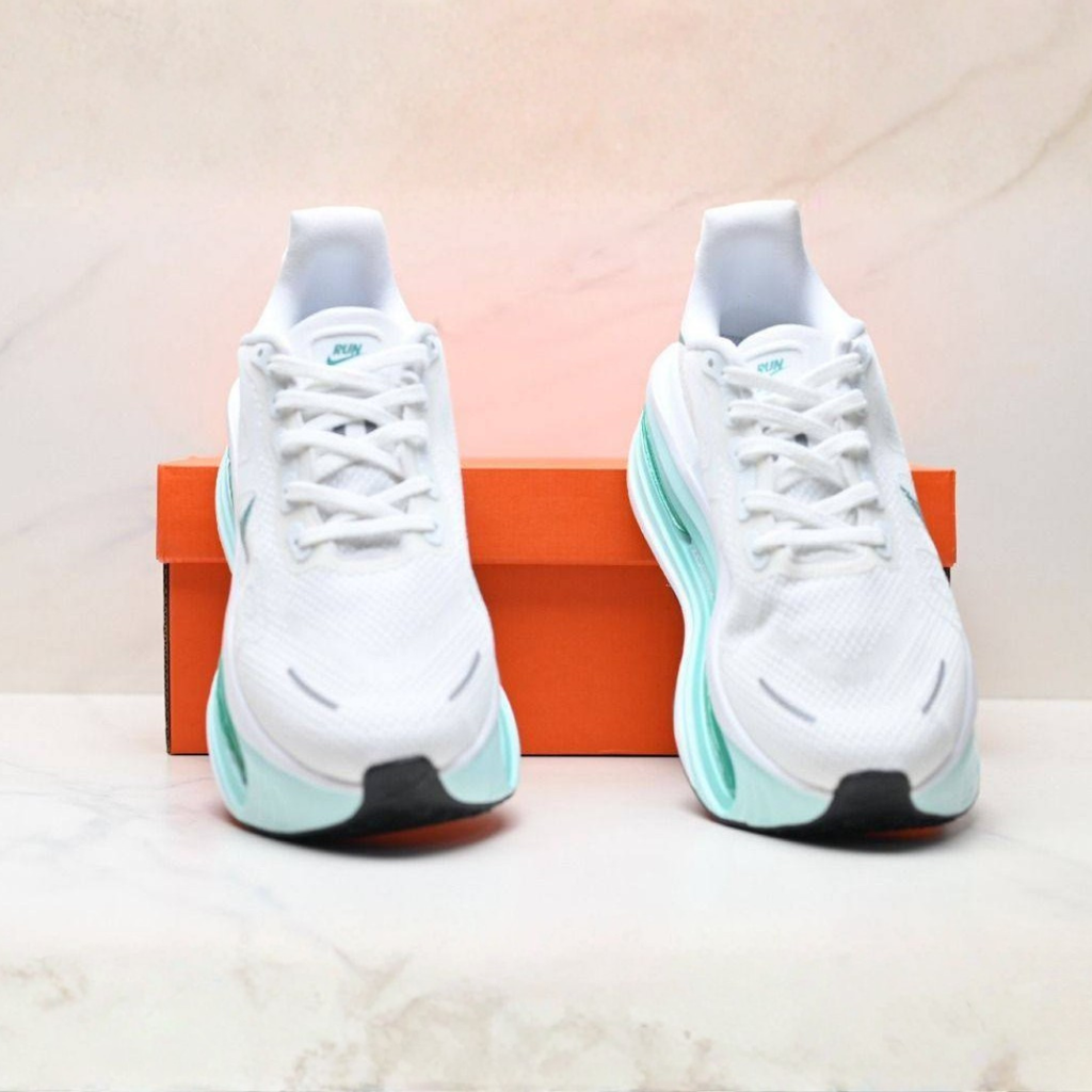 Nike Vomero Premium - Branco/Verde